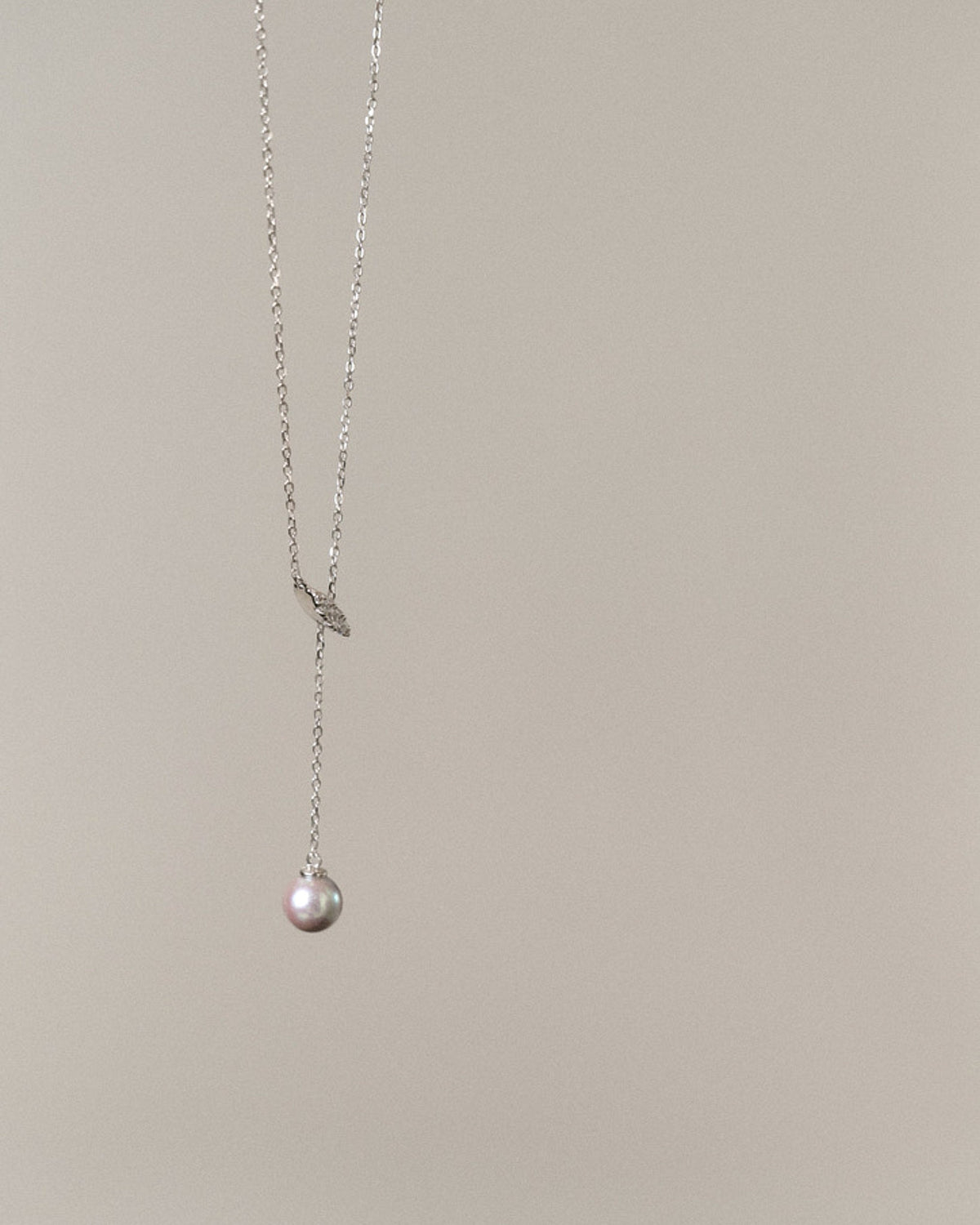 Round pearls are prized for their symmetry. Baroque pearls for the opposite. Here's what actually sets them apart — and how to choose between them.
